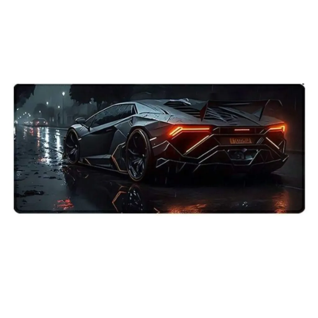 XXL Muismat Sportauto Regenachtige Nacht - Cyberpunk Stijl